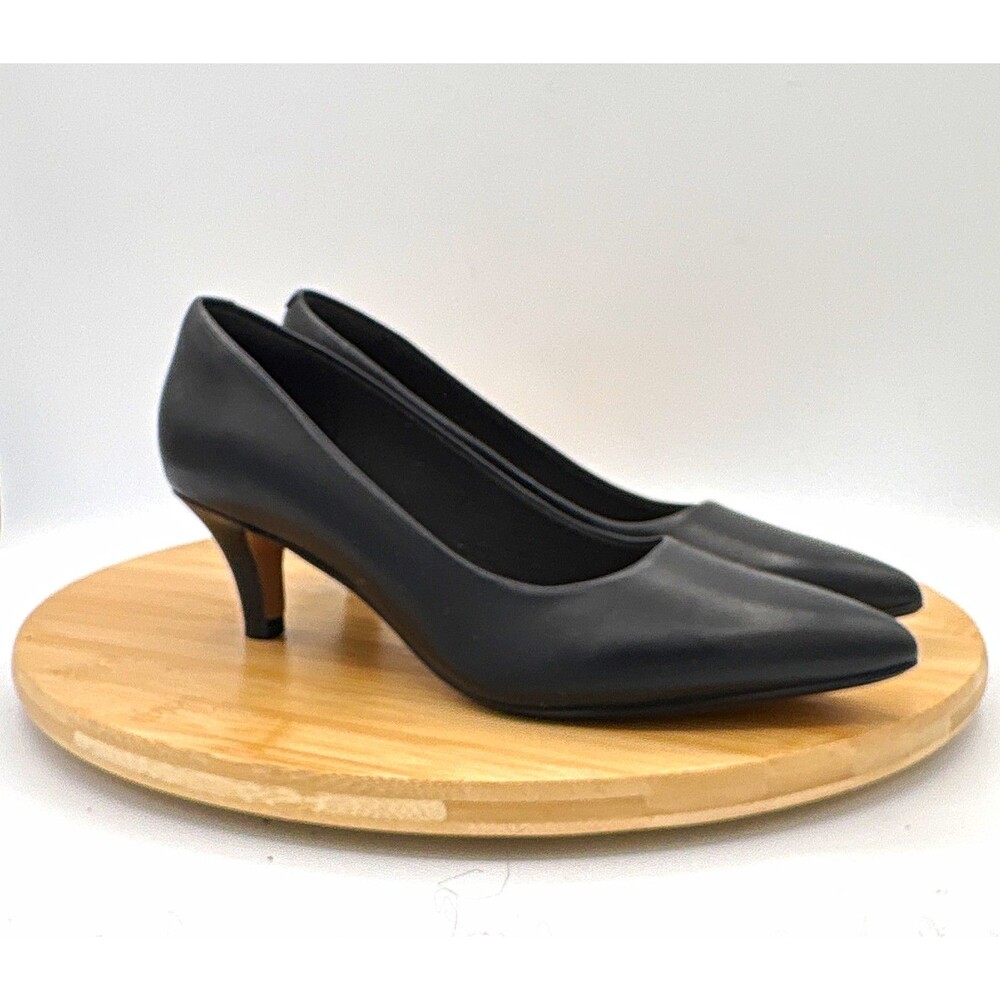 Clarks Collection Women’s 5.5M Black Leather Pointed Toe Kitten Heel Pumps